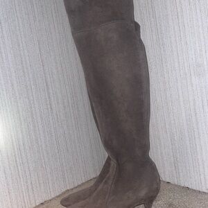 Women's Thigh-High Boots in Grey